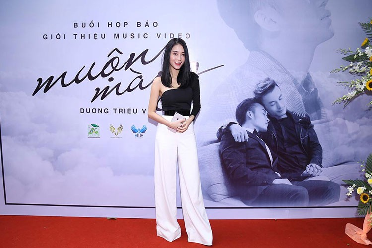 Mr Dam mung Duong Trieu Vu ra mat MV ve dong tinh-Hinh-4